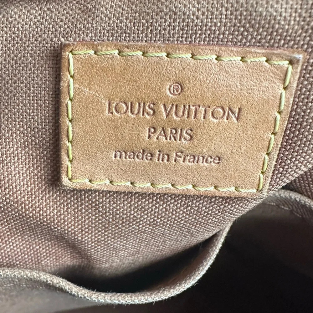 Louis Vuitton Palermo Monogram 2 Way PM RETAIL 2,700